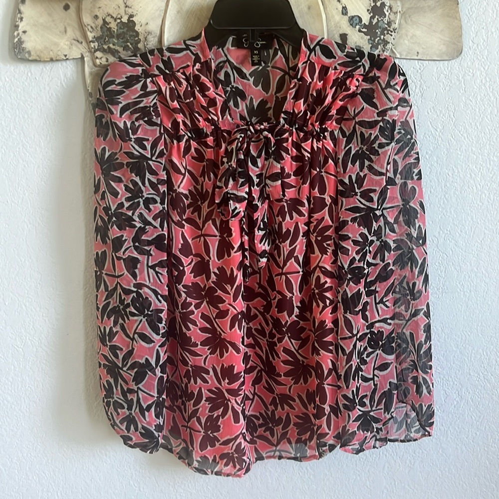 Pretty Jessica Simpson Blouse! Size XS long sleeve